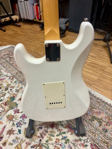 Marathon Strat - Replay Serie - Baujahr ca. in den 90ern, technisch ok, Einsteigerinstrument